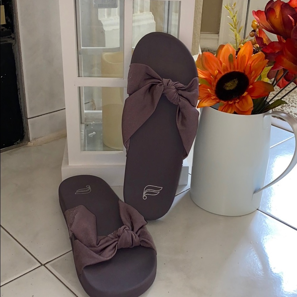 Fabletics slip on